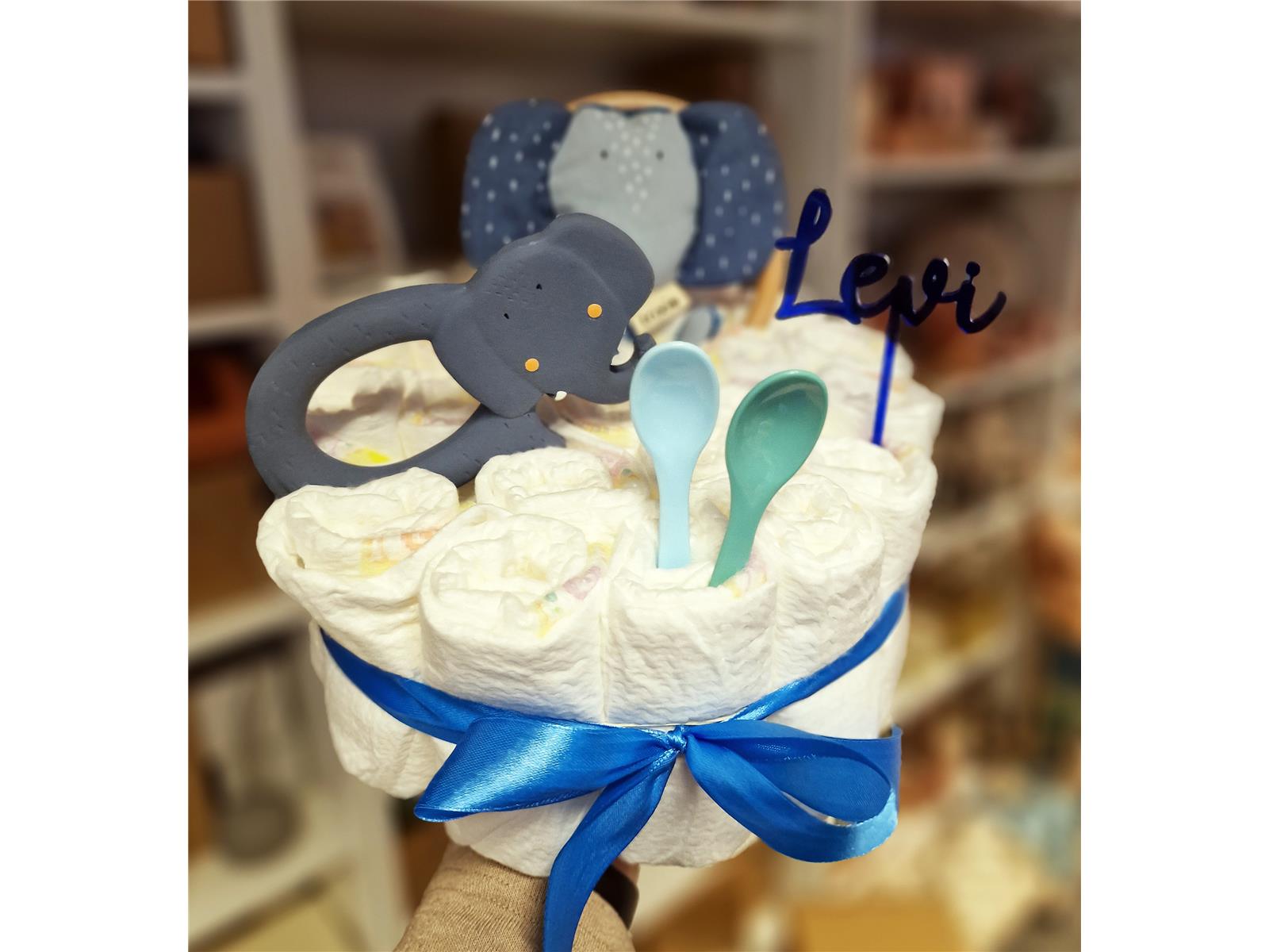 Elfenstall Windeltorte mit Trixie Rassel & Kautschukgreifling Elefant