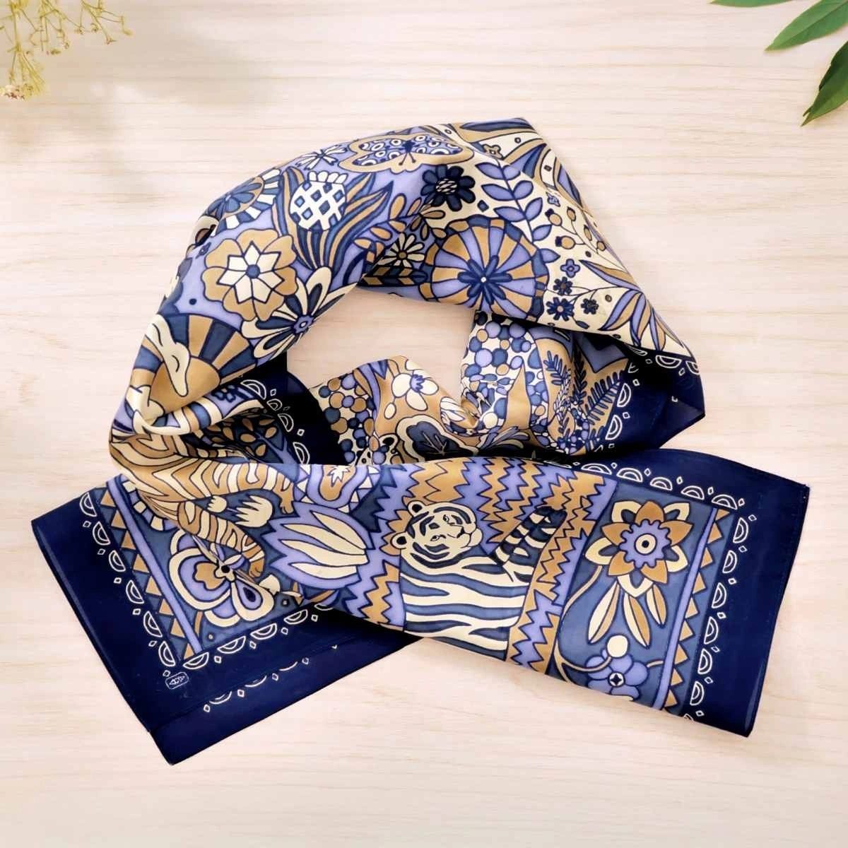Djeco Atelier 10 Seidenmalerei Tiger Bastelset