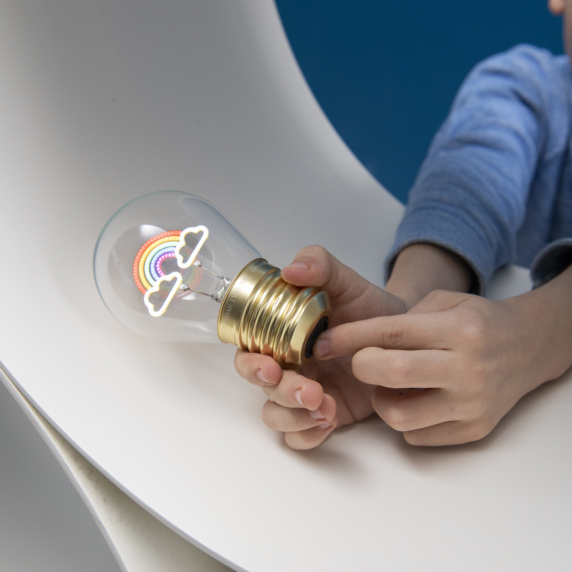 Legami Tischlampe in Glühbirnendesign Bulb Fiction Rainbow Regenbogen Legami Tischlampe in Glühbirnendesign Bulb Fiction Rainbow Regenbogen