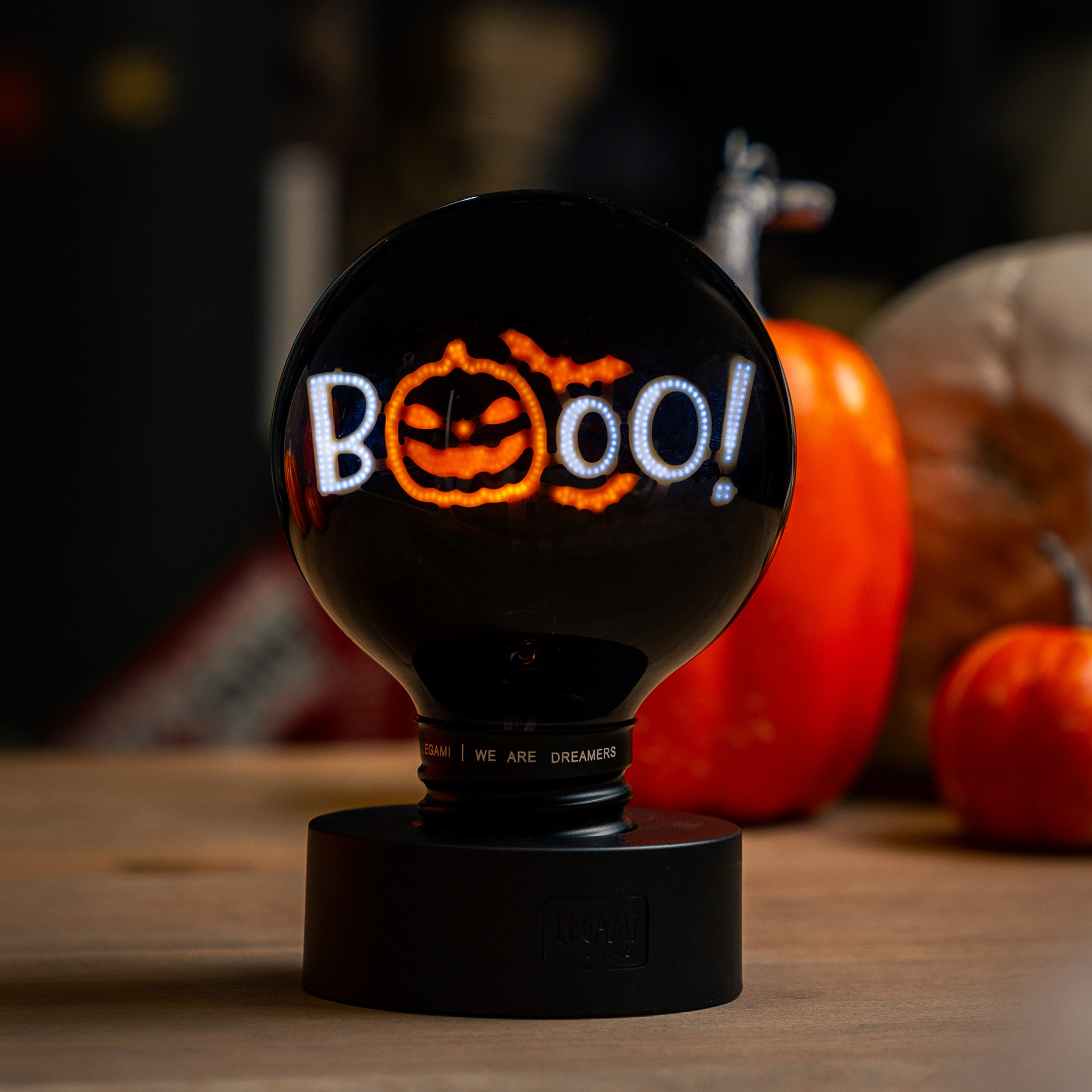 Legami Tischlampe in Glühbirnendesign Bulb Fiction Pumpkin Booo