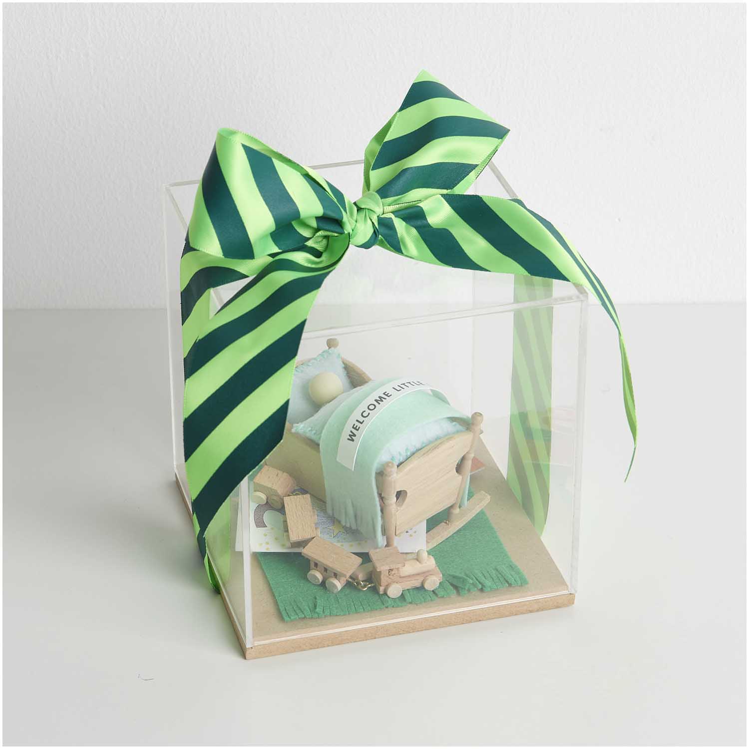 Rico Design Wichtel Miniatur Wiege aus Holz