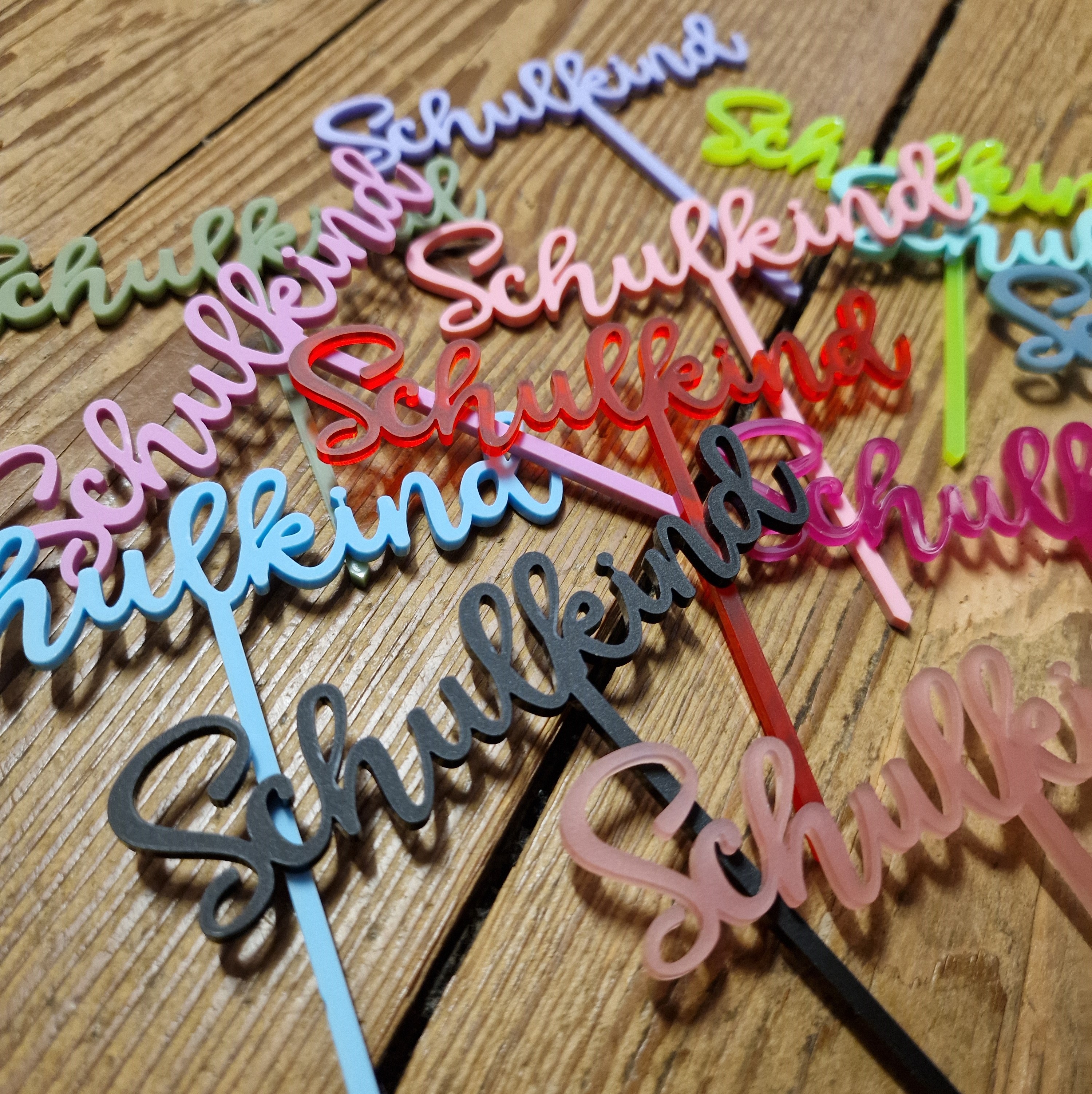 Kuchentopper für den Schulanfang aus Acryl Schulkind Kuchentopper für den Schulanfang aus Acryl Schulkind