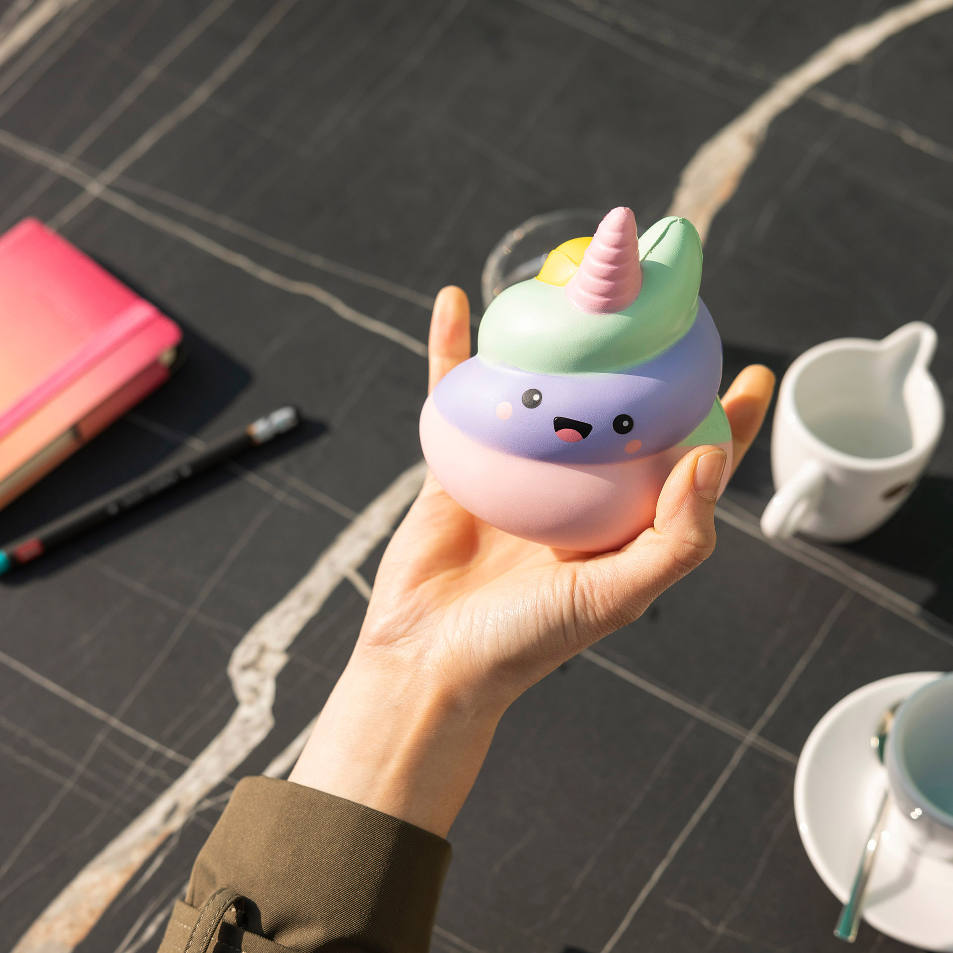 Legami Anti Stress Ball Stress Less mit Duft Rainbow Poo