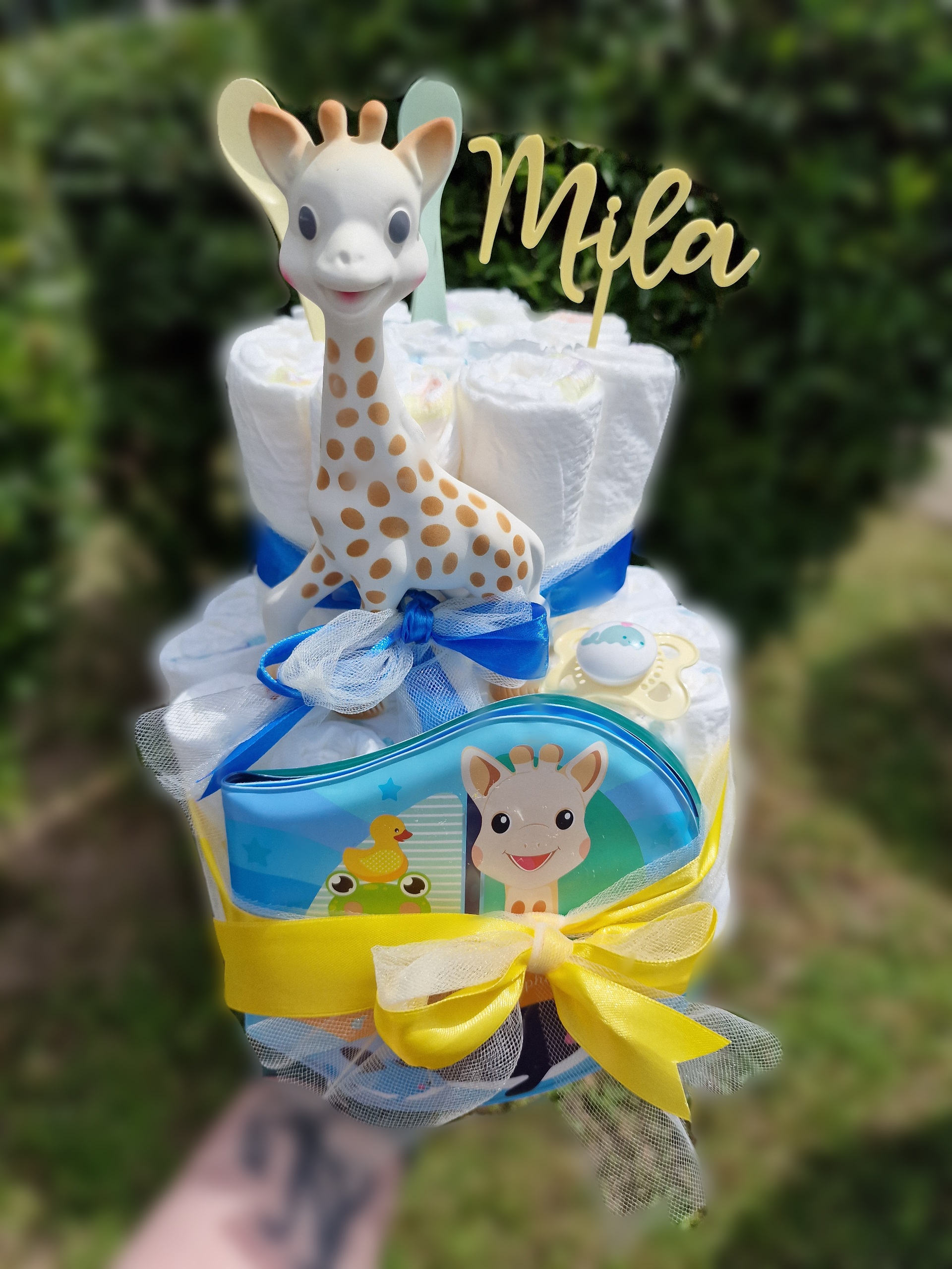 Elfenstall Windeltorte Pamperstorte mit Giraffe Vulli Sophie Elfenstall Windeltorte Pamperstorte mit Giraffe Vulli Sophie