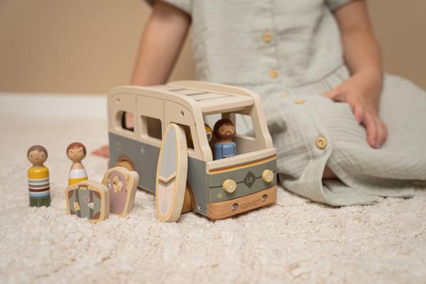 Little Dutch Retro Van Camper plus Spielfiguren FSC zertifiziert Little Dutch Retro Van Camper plus Spielfiguren FSC zertifiziert