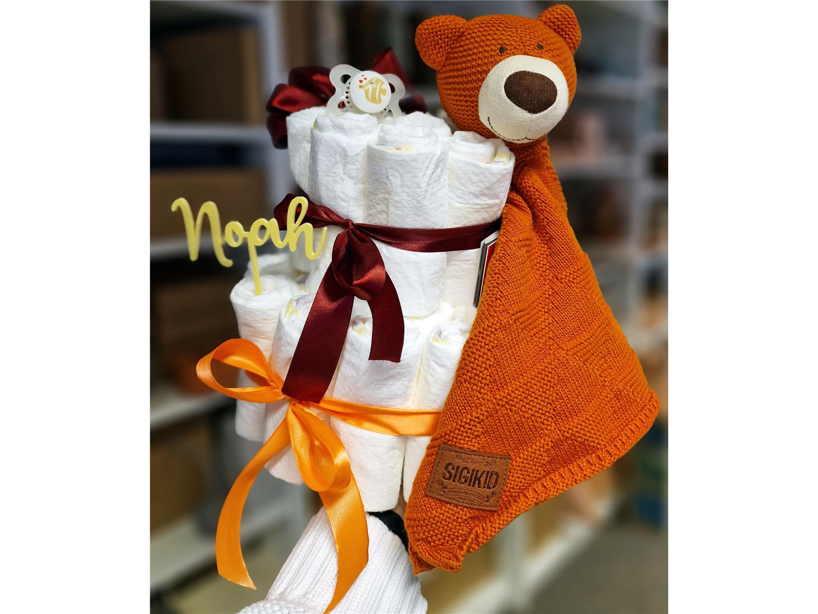 Elfenstall Windeltorte Pamperstorte mit Sigikid Strick Schnuffeltuch Bär braun