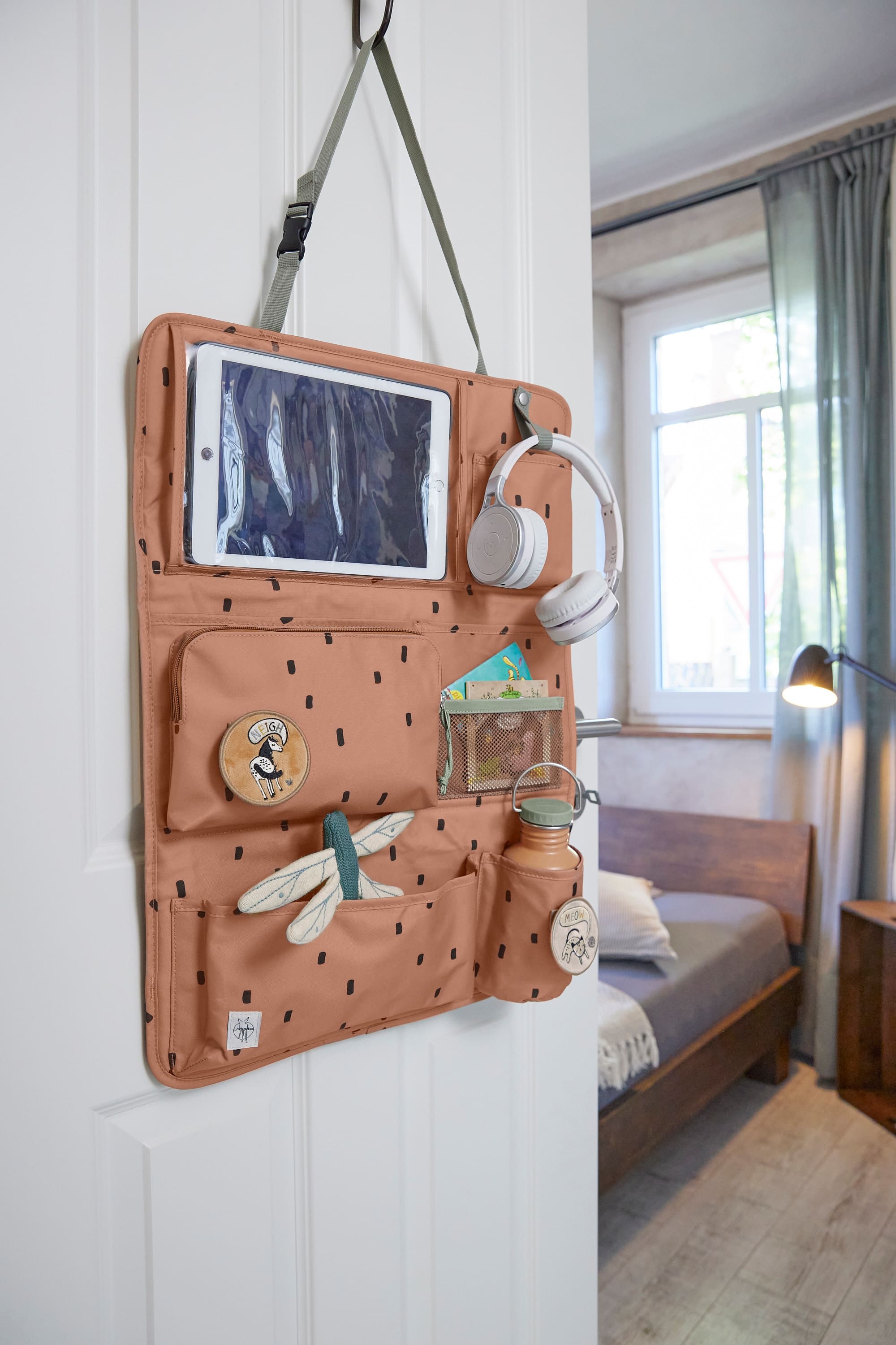 Lässig Autorücksitz Organizer Car Wrap-to-Go Happy Prints caramel