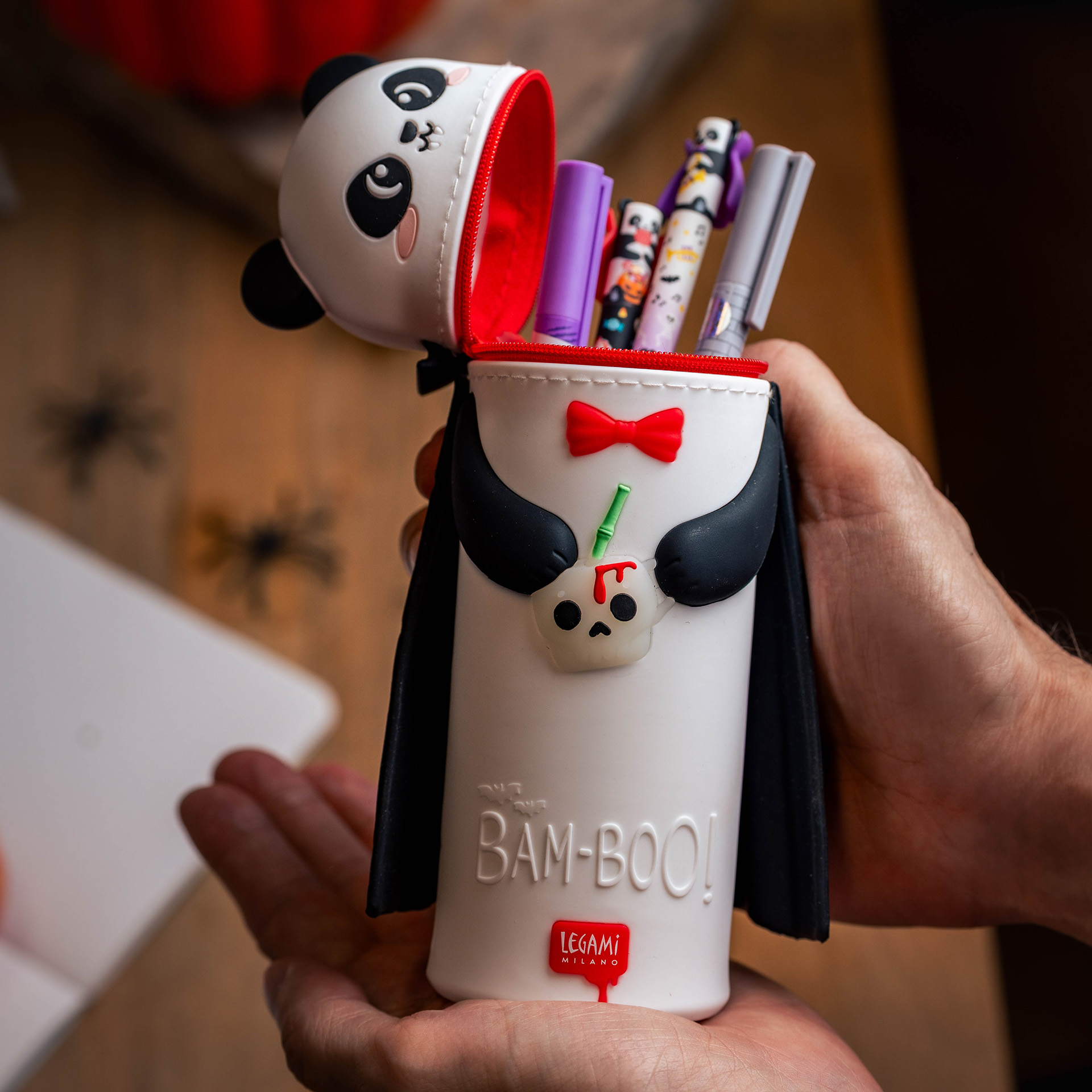 Legami 2 in 1 Federmäppchen aus Silikon Kawaii Bam Boo Panda