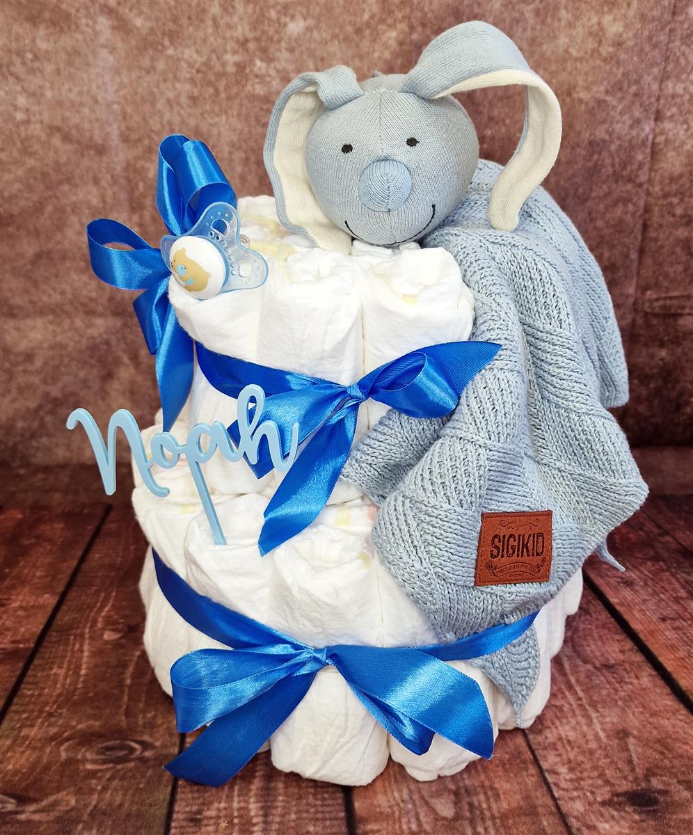 Elfenstall Windeltorte mit Sigikid Strick Schnuffeltuch Hase blau Elfenstall Windeltorte mit Sigikid Strick Schnuffeltuch Hase blau
