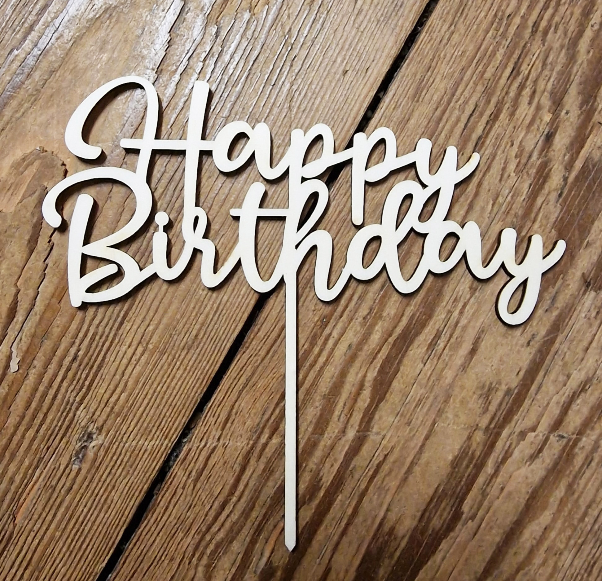 Personalisierter Topper aus Holz mit Wunschname zweizeilig Personalisierter Topper aus Holz mit Wunschname zweizeilig