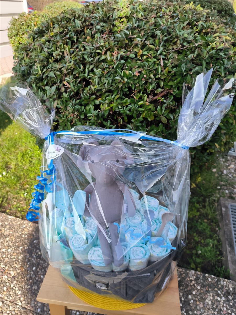 Elfenstall Windeltorte Pamperstorte Dooky Kinderwagentasche mit Stofftier Elefant