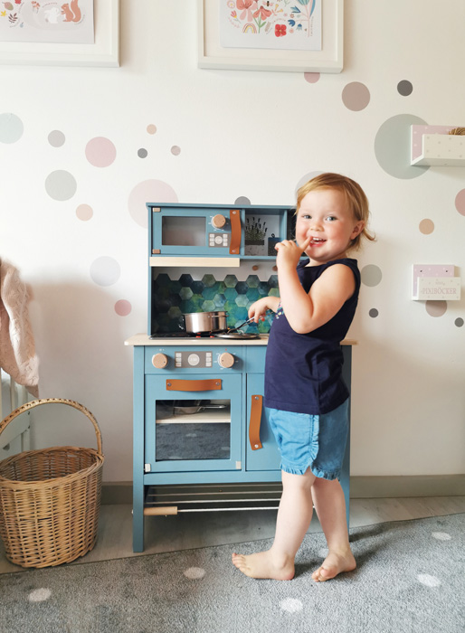 Small Foot Kinderküche kompakt Spielküche "tasty" Small Foot Kinderküche kompakt Spielküche "tasty"