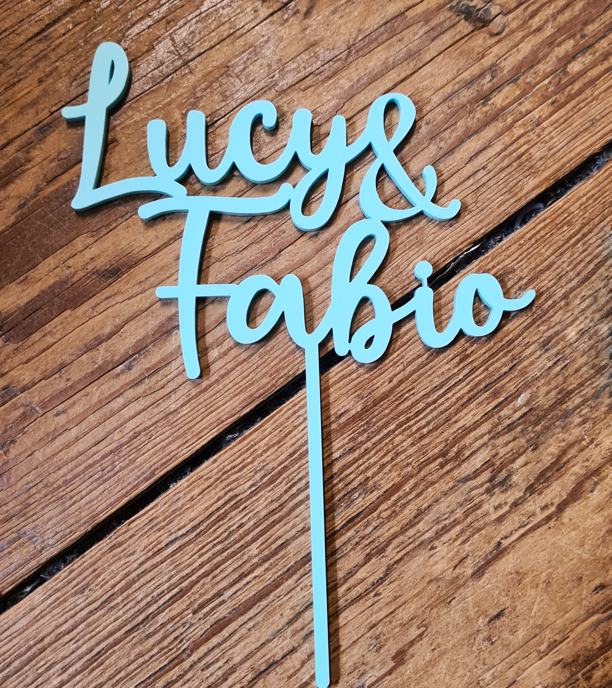 Personalisierter Cake Topper aus Acryl mit Wunschname zweizeilig Personalisierter Cake Topper aus Acryl mit Wunschname zweizeilig