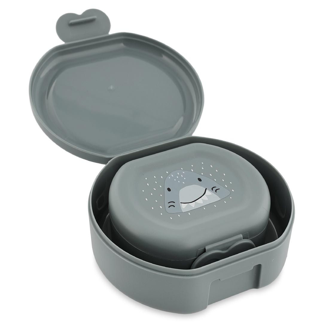 Trixie Baby Lunchbox Snackbox mit Clip 2er Set Mr Shark Hai Trixie Baby Lunchbox Snackbox mit Clip 2er Set Mr Shark Hai