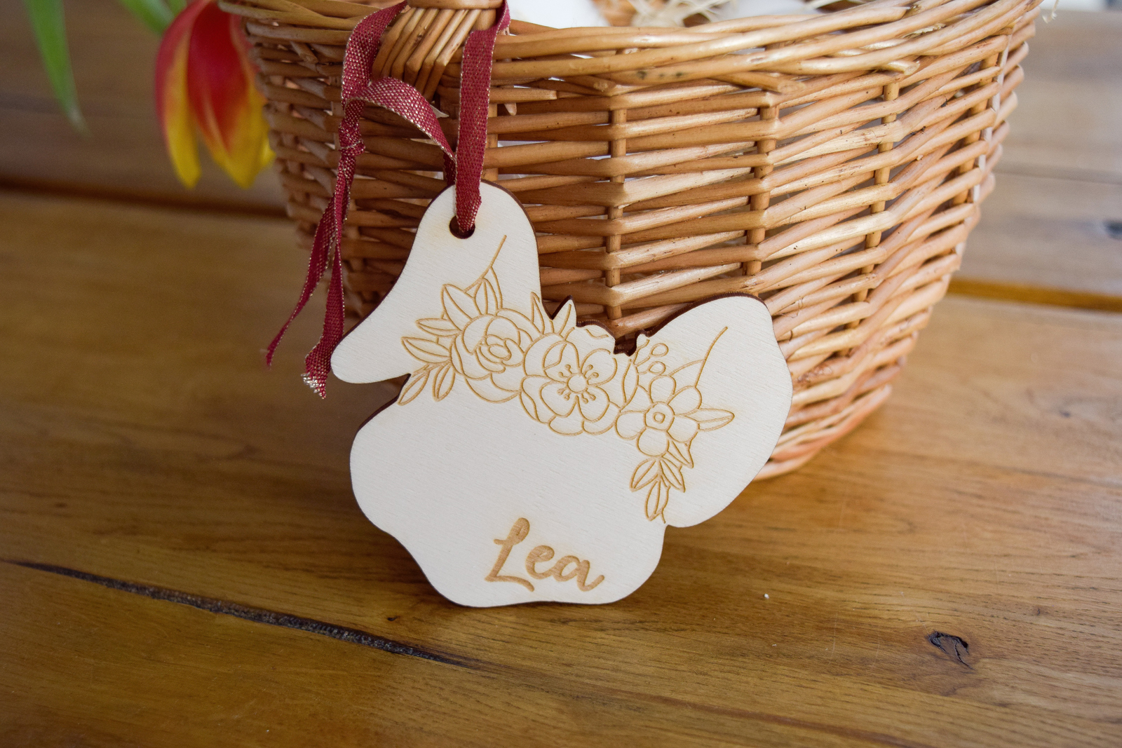Personalisiertes Holzschild Hase mit Wunschnamen, 8,5 cm Junge