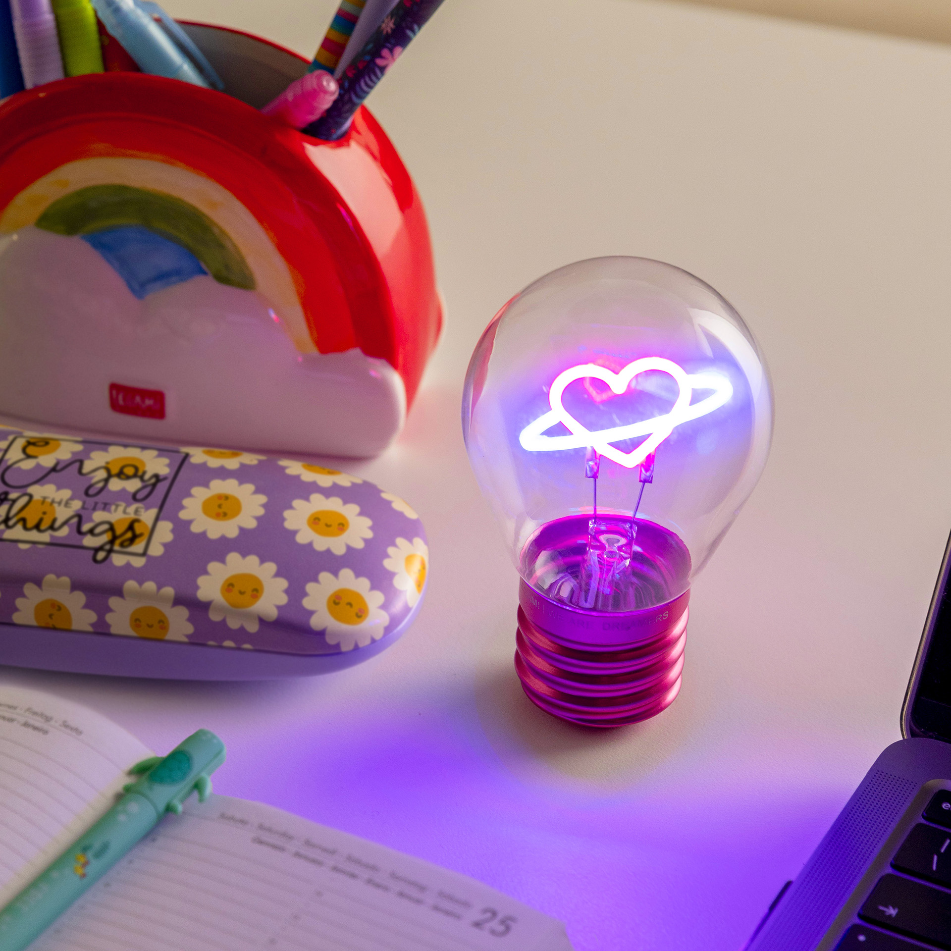 Legami Tischlampe in Glühbirnendesign Bulb Fiction Planet Heart Legami Tischlampe in Glühbirnendesign Bulb Fiction Planet Heart