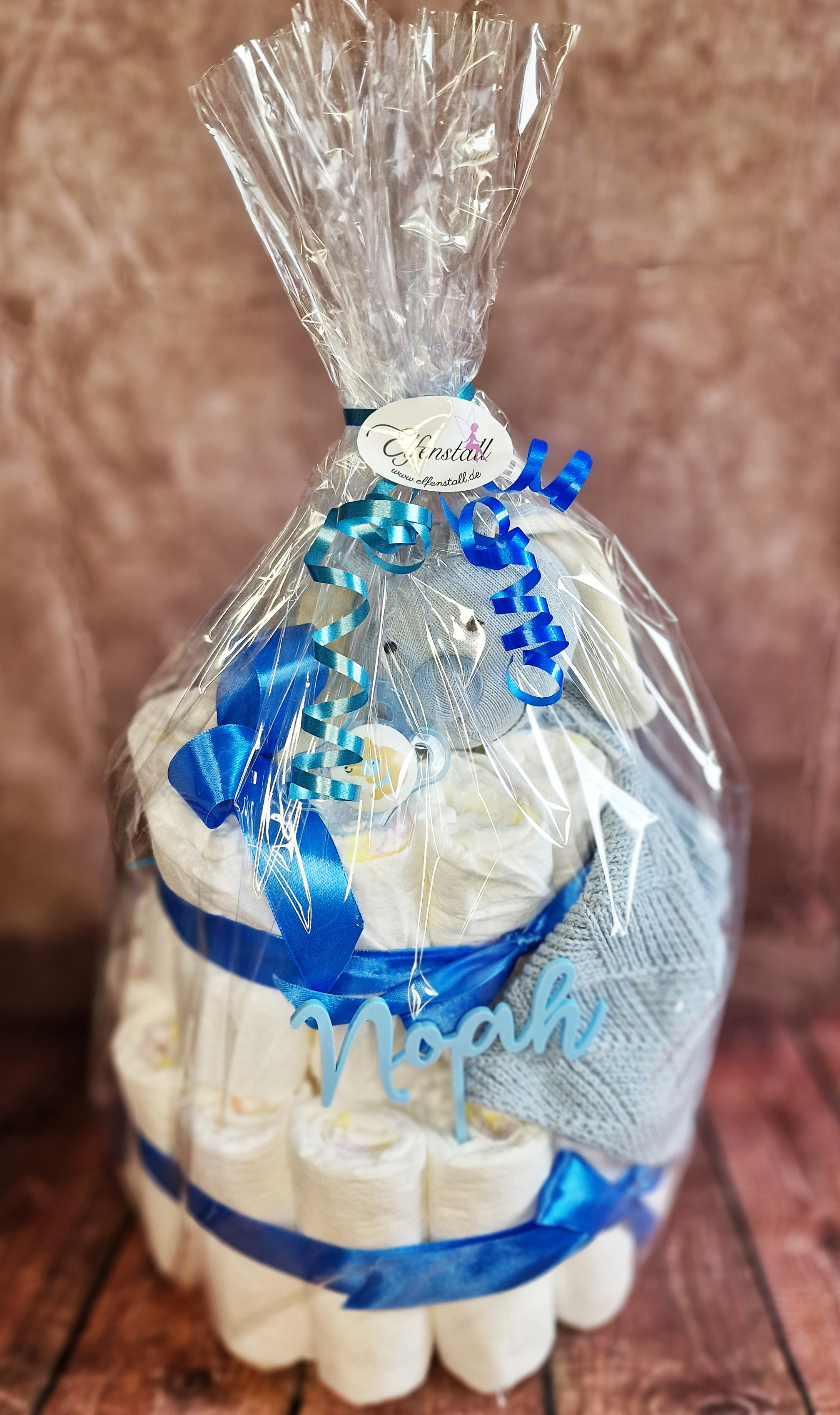 Elfenstall Windeltorte mit Sigikid Strick Schnuffeltuch Hase blau Elfenstall Windeltorte mit Sigikid Strick Schnuffeltuch Hase blau