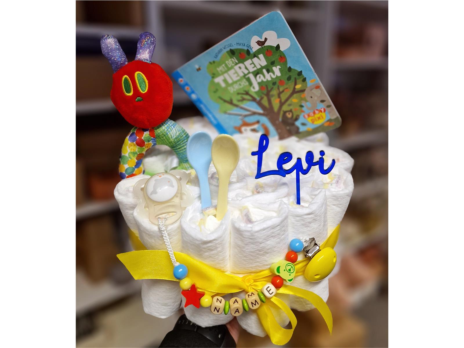 Elfenstall Windeltorte Pamperstorte mit Raupe Nimmersatt Rassel