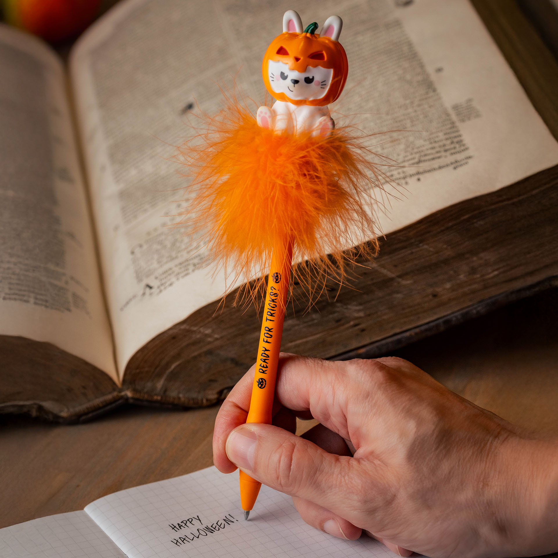Legami Leuchtender Kugelschreiber Writing is Magic Pumpkin Bunny