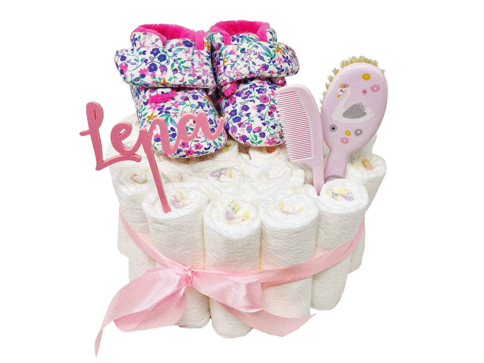 Elfenstall Windeltorte mit süßen Krabbelschuhen und Acryltopper pink Elfenstall Windeltorte mit süßen Krabbelschuhen und Acryltopper pink