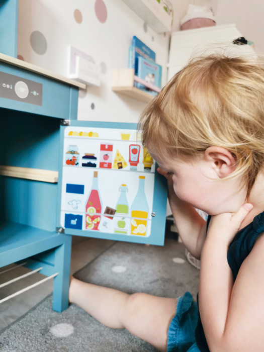 Small Foot Kinderküche kompakt Spielküche "tasty" Small Foot Kinderküche kompakt Spielküche "tasty"