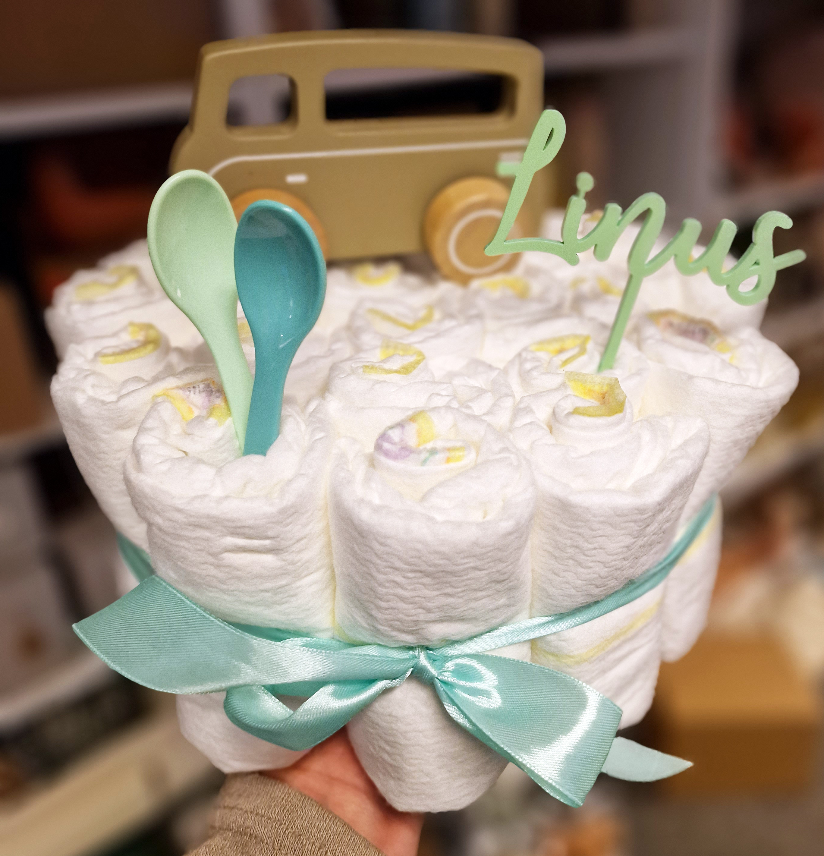 Elfenstall Windeltorte Pamperstorte mit Little Dutch Bus Elfenstall Windeltorte Pamperstorte mit Little Dutch Bus