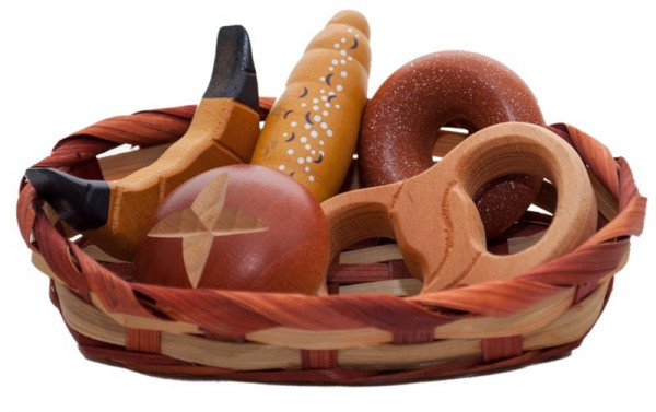 Tanner Brotkörbchen gefüllt mit Gebäckstücken aus Holz für den Kaufladen